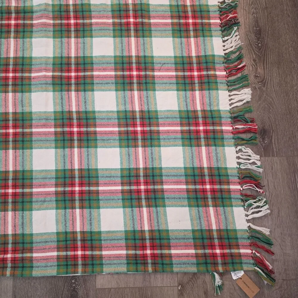 Creative Co-op 100% Cotton Christmas Plaid Fringe 90